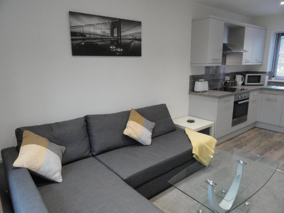 2 Bedroom Apartments In Filton By Cliftonvalley Apartments Bristol Bagian luar foto