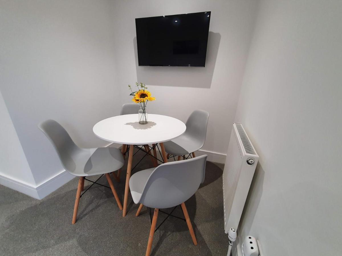 2 Bedroom Apartments In Filton By Cliftonvalley Apartments Bristol Bagian luar foto