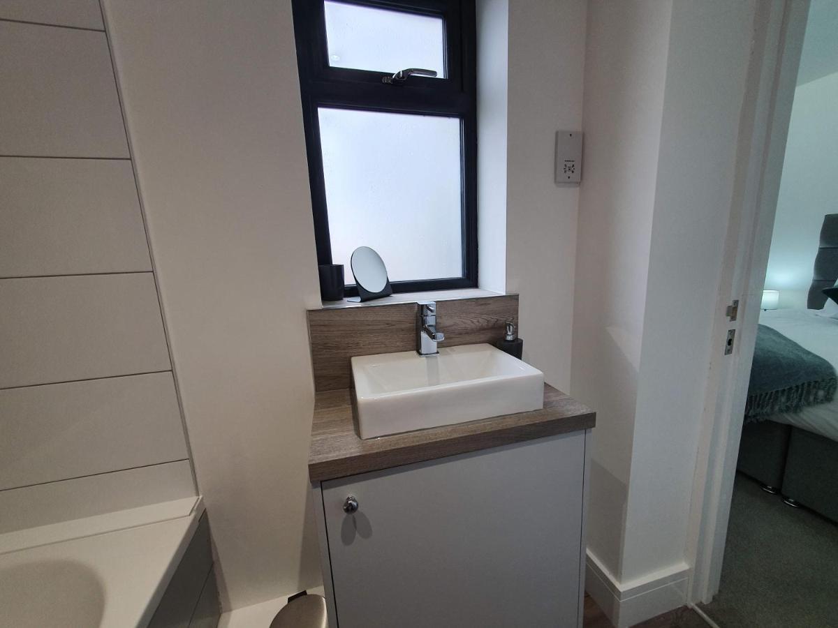 2 Bedroom Apartments In Filton By Cliftonvalley Apartments Bristol Bagian luar foto