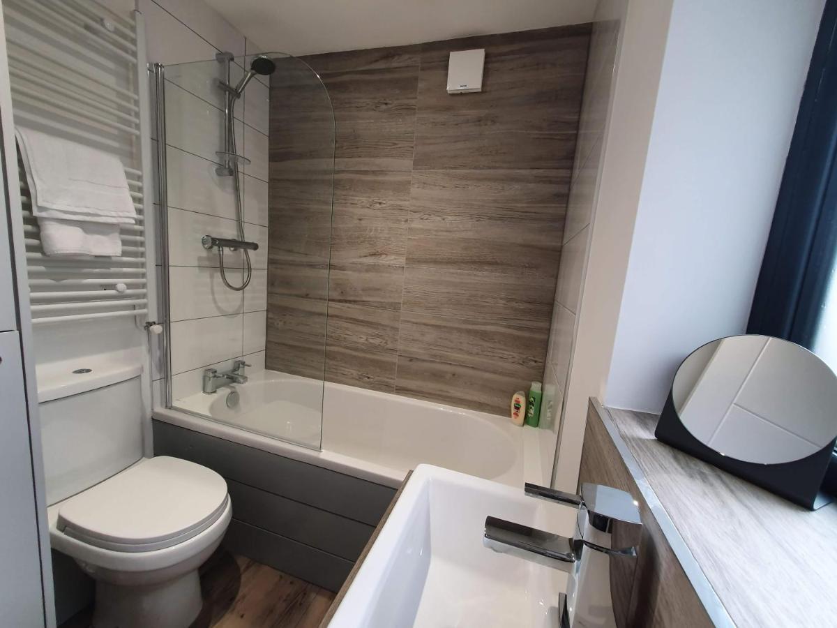 2 Bedroom Apartments In Filton By Cliftonvalley Apartments Bristol Bagian luar foto