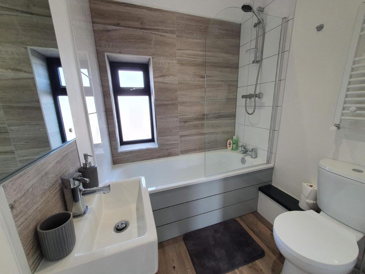2 Bedroom Apartments In Filton By Cliftonvalley Apartments Bristol Bagian luar foto